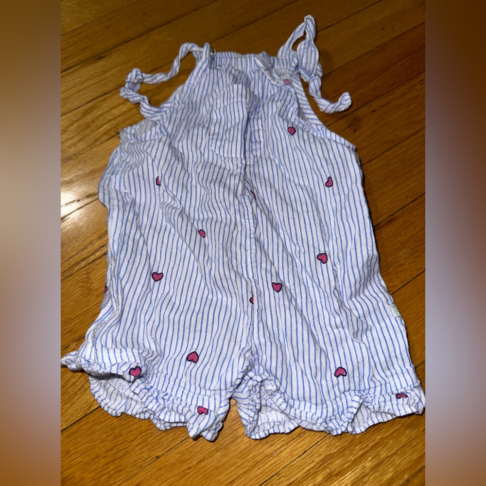 Cute baby girl short romper hearts 12-18 months